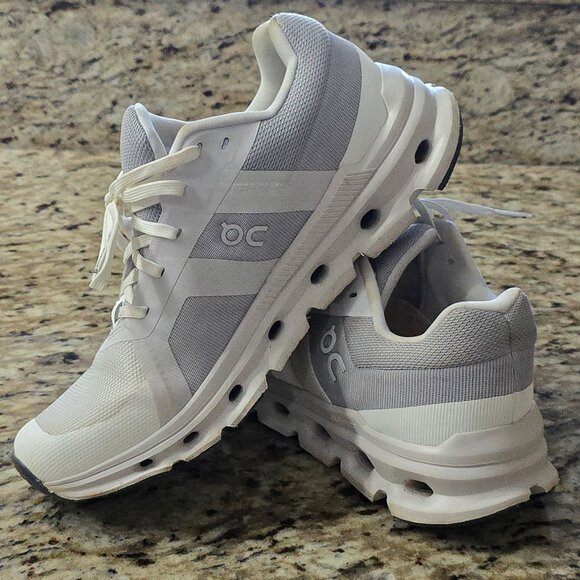 On Cloud Cloudrunner Womens Sz 7 Sneakers Running Show OC - Picture 1 of 8